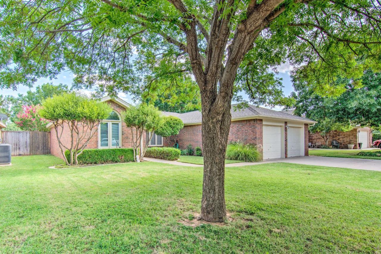Lubbock Home With Deck And Yard - 8 Miles To Ttu! Extérieur photo