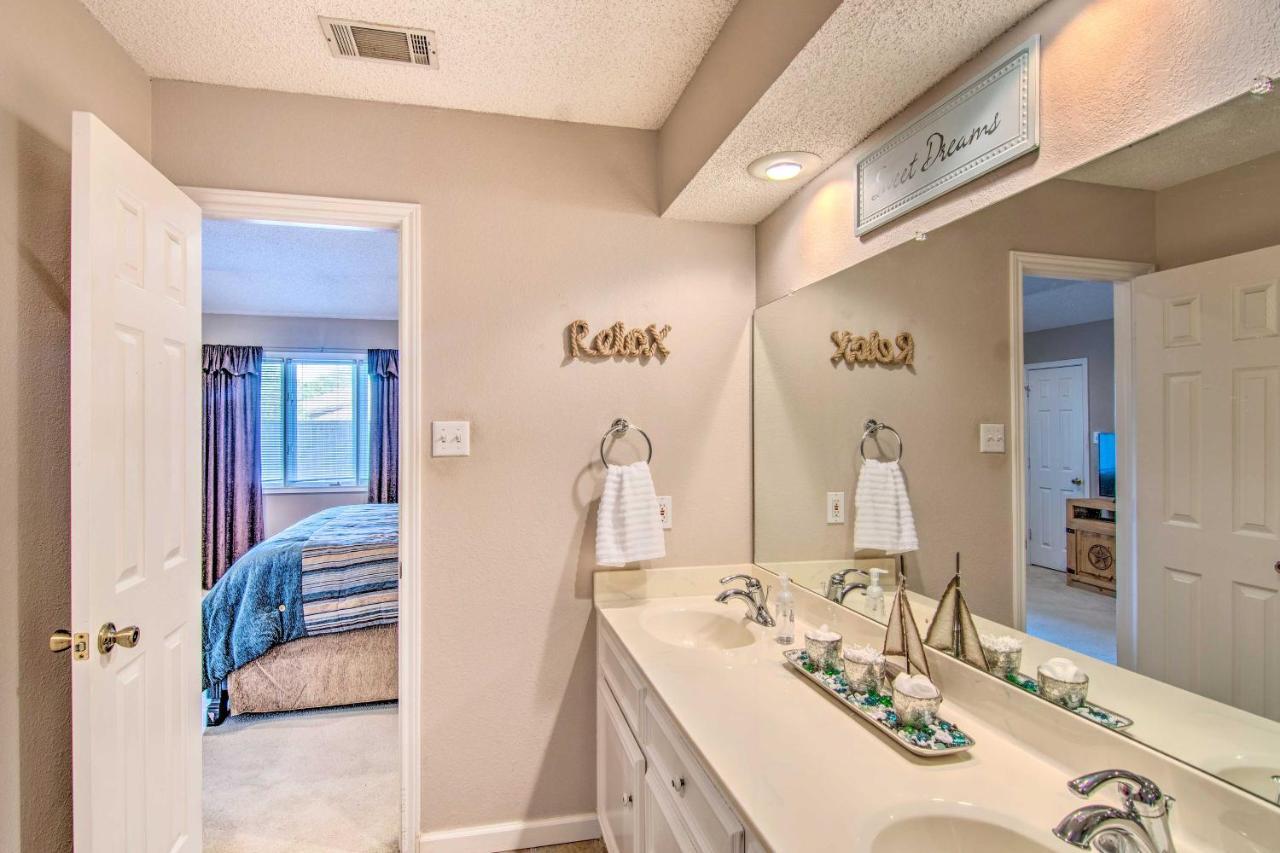 Lubbock Home With Deck And Yard - 8 Miles To Ttu! Extérieur photo