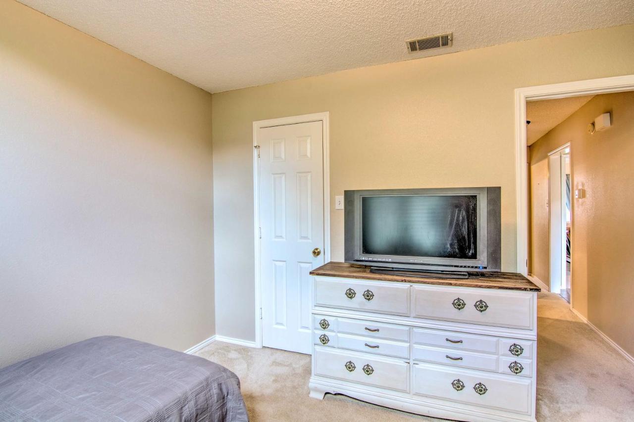 Lubbock Home With Deck And Yard - 8 Miles To Ttu! Extérieur photo